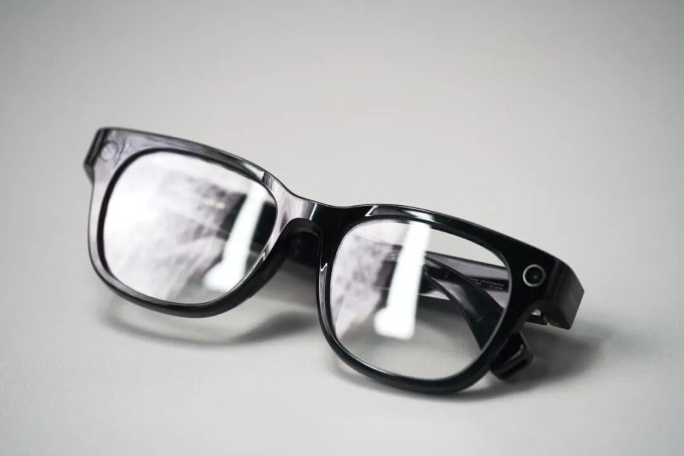 雙十一銷量暴漲十倍,誰是AI眼鏡的“超級贏家”? 圖片